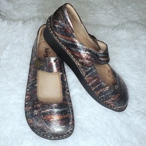 Alegria Paloma Earthen Mary Janes 41